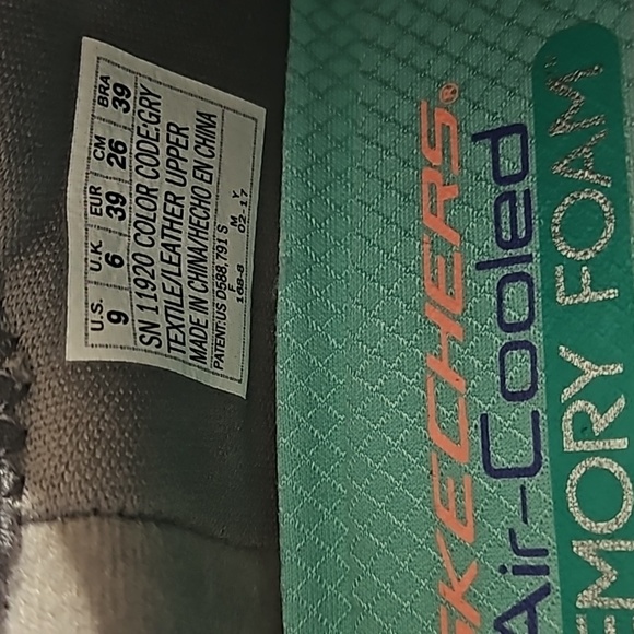 SKECHERS D'LITES MODERN FRONT SLIP ON SNEAKER SHOES SIZE 9 - Picture 13 of 16